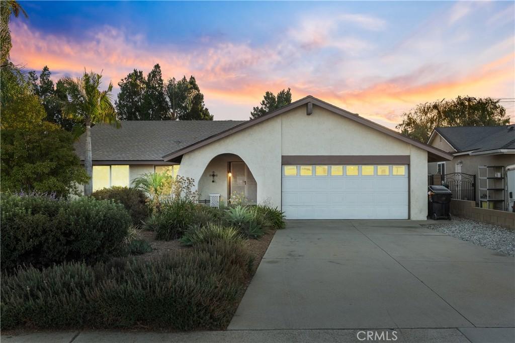 MLS #CV25238489 image #0