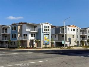 MLS #CV25238593 image #0