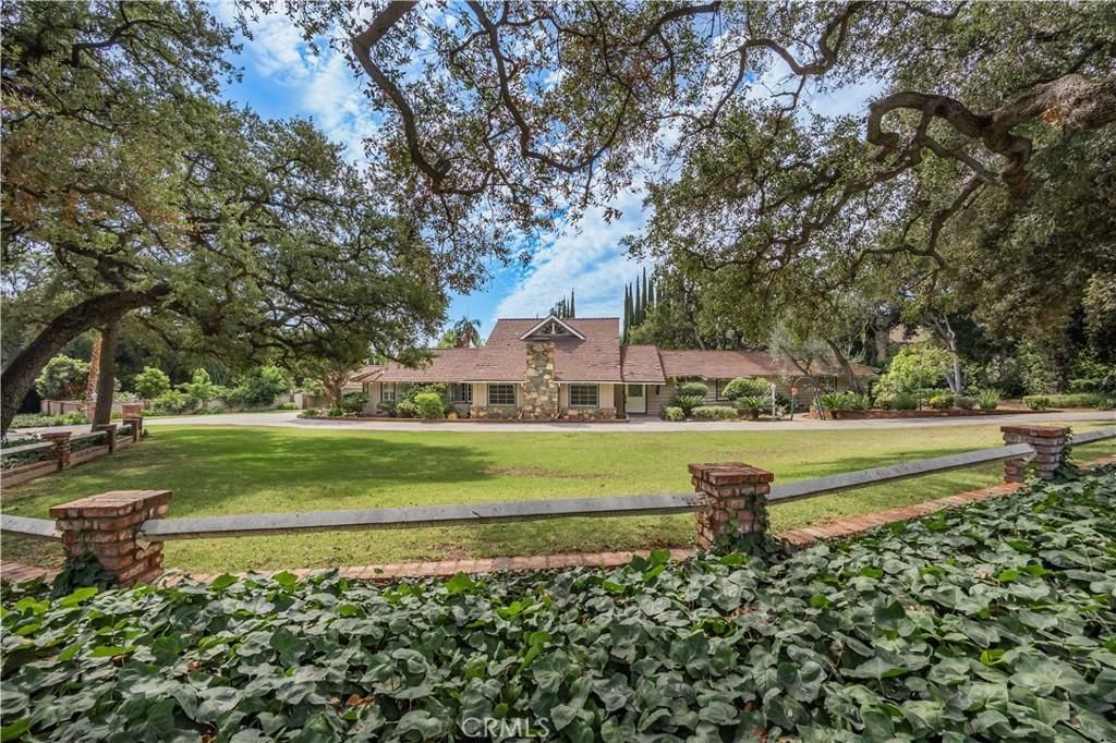 MLS #CV25239906 image #0