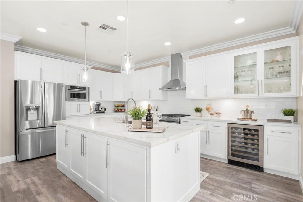 MLS #CV25241097 image #0