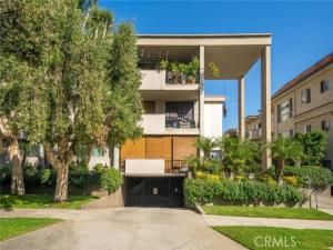 MLS #CV25244357 image #0