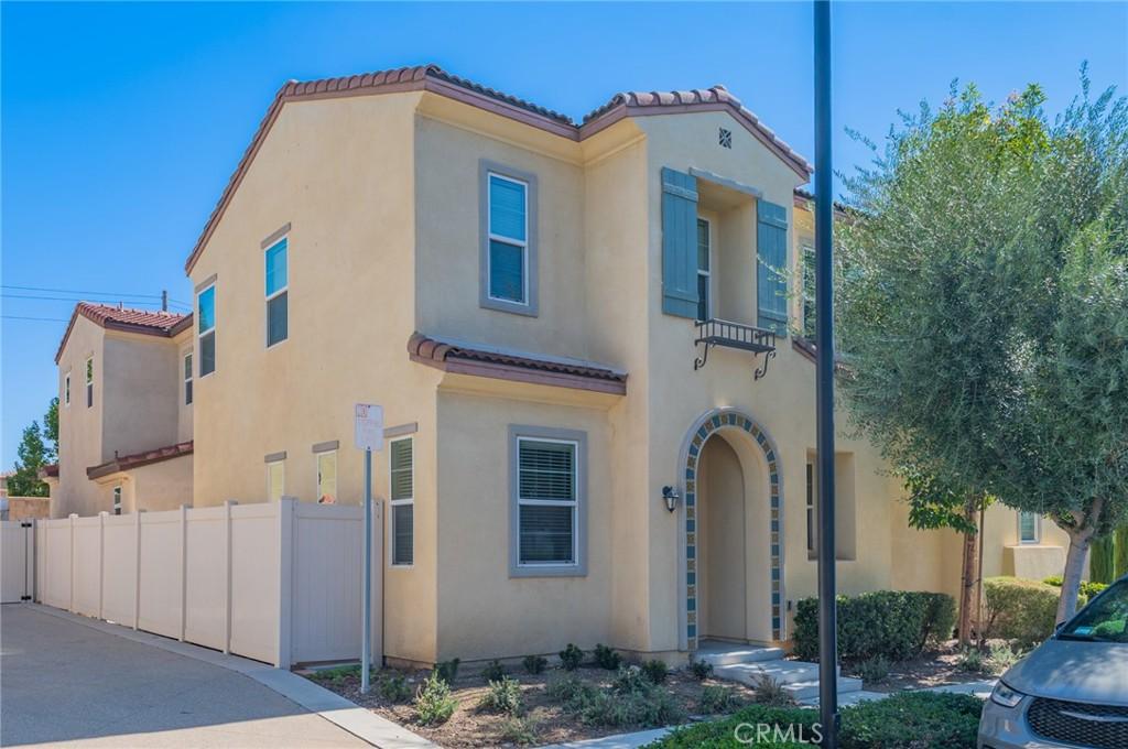 MLS #CV25245002 image #0