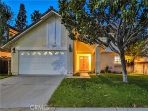 MLS #CV25245201 image #0