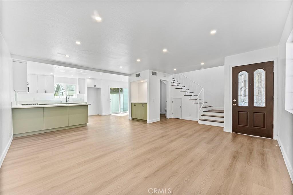 MLS #CV25245819 image #0