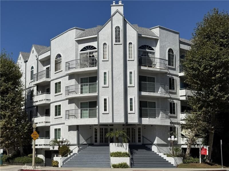 MLS #CV25246368 image #0