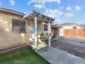 MLS #CV25247463 image #0