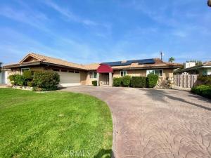 MLS #CV25249701 image #0