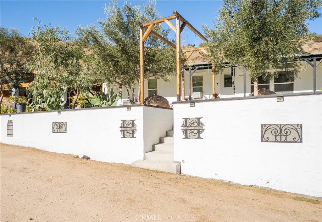 MLS #CV25251879 image #0