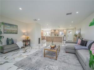 MLS #CV25253003 image #0