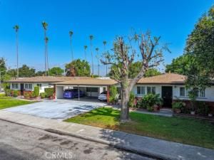 MLS #CV25253011 image #0