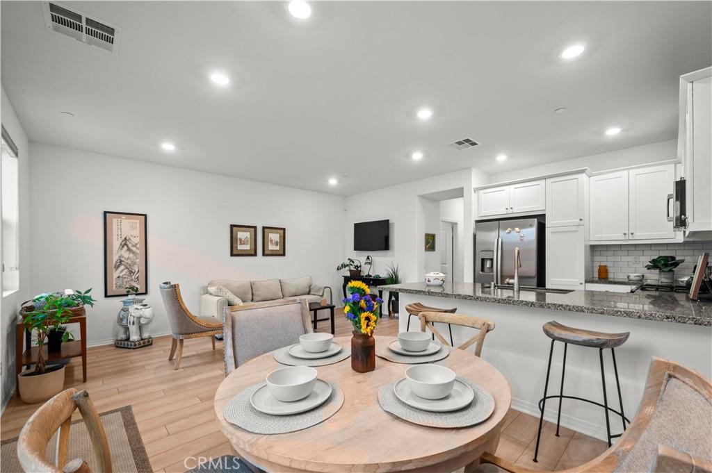 MLS #CV25257075 image #0