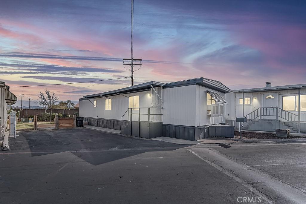 MLS #CV25257108 image #0