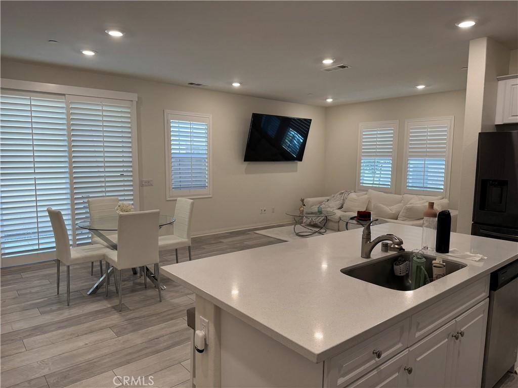 MLS #CV25257731 image #0