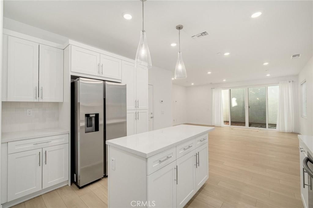 MLS #CV25258490 image #0