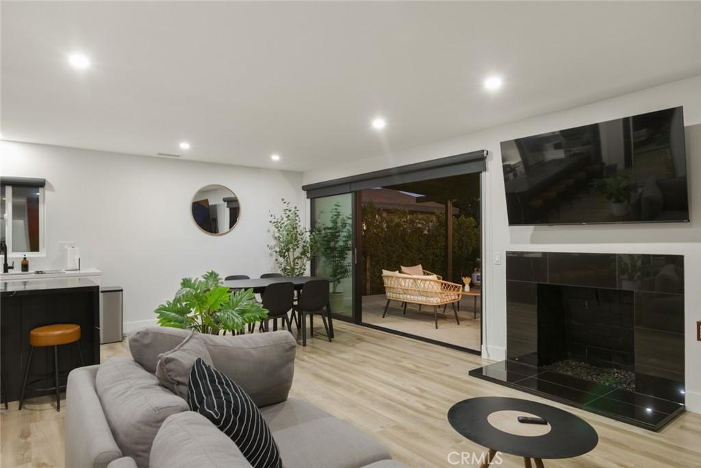 MLS #CV25259540 image #0