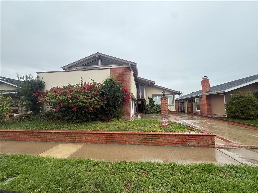 MLS #CV25259942 image #0