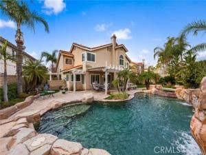 MLS #CV25261379 image #0