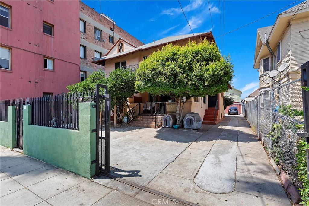 MLS #CV25262518 image #0