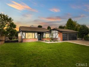 MLS #CV25263025 image #0