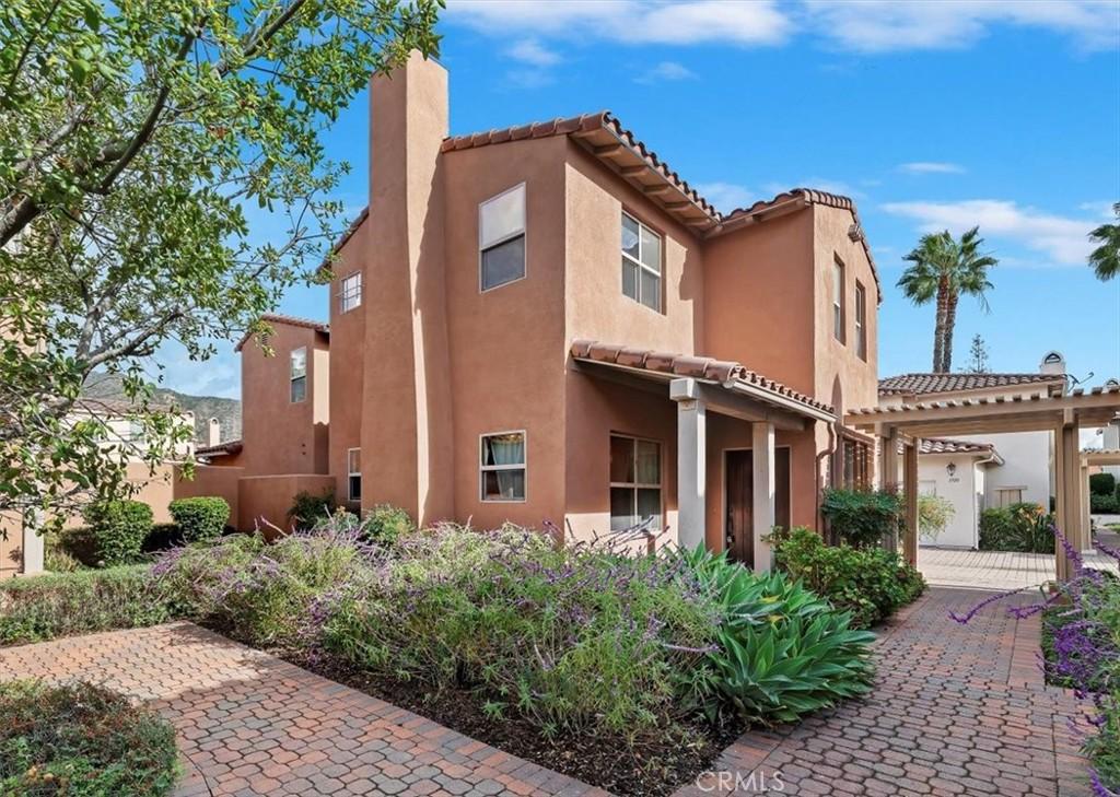 MLS #CV25263096 image #0