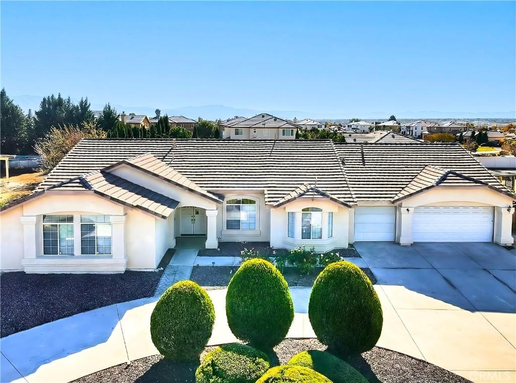 MLS #CV25265362 image #0