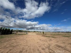 MLS #CV25266338 image #0