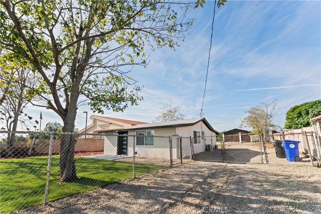 MLS #CV25266405 image #0