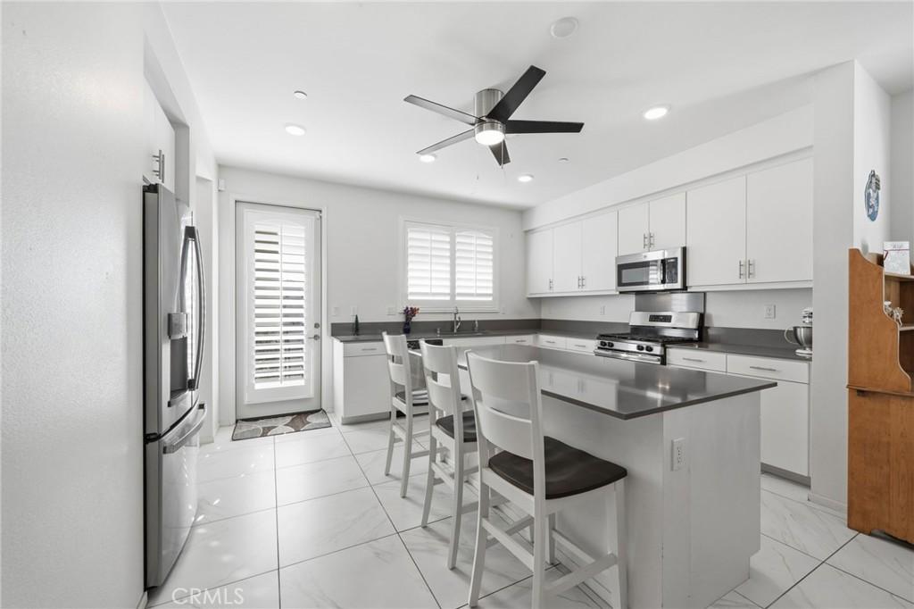 MLS #CV25267188 image #0