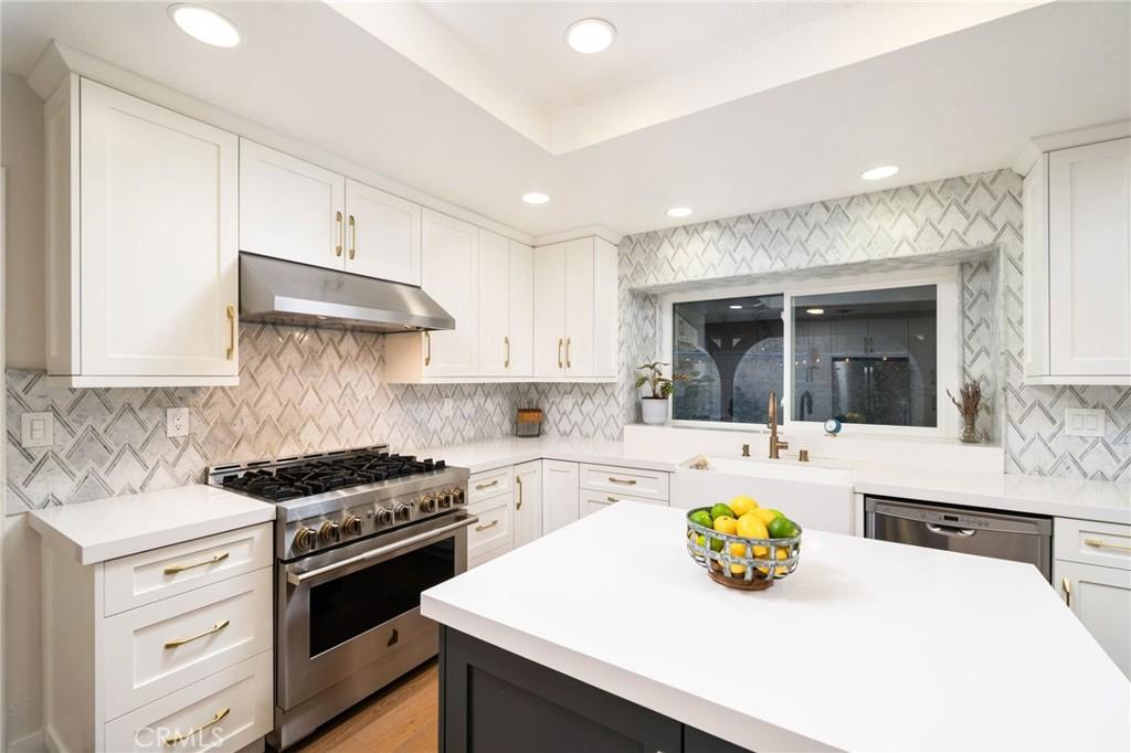 MLS #CV25270180 image #0