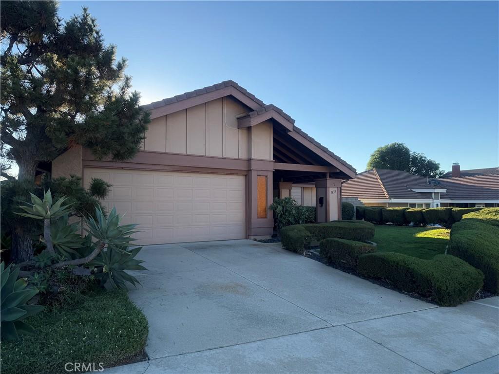 MLS #CV25271348 image #0