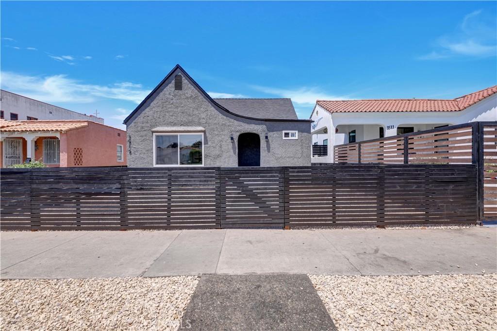 MLS #CV25273386 image #0