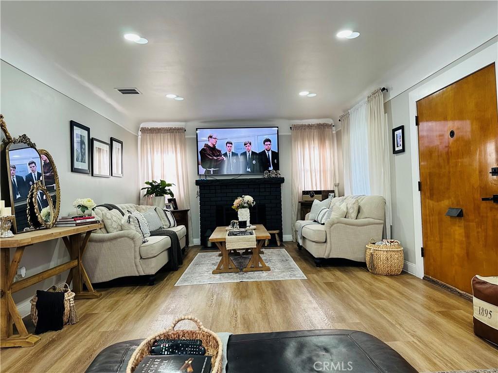 MLS #CV25276238 image #0