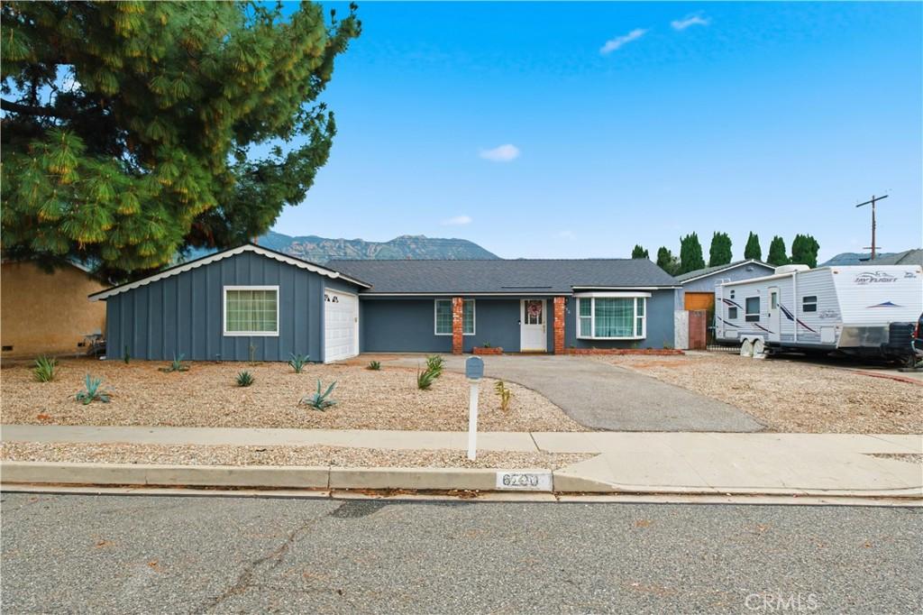 MLS #CV25277043 image #0