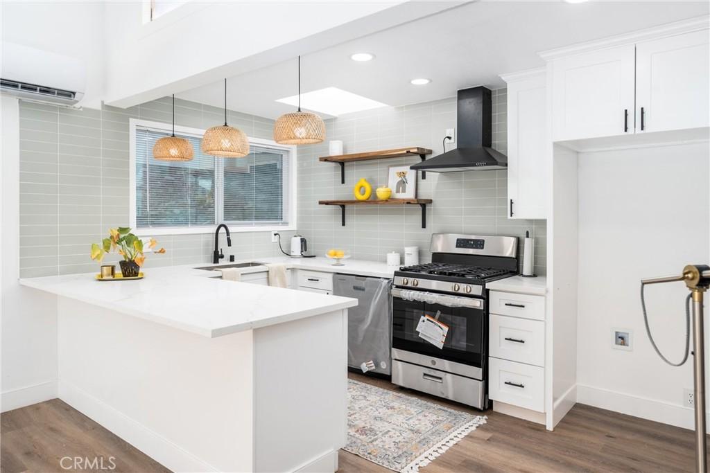 MLS #CV25282049 image #0