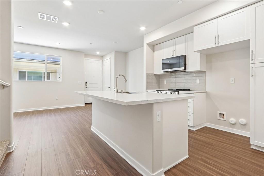 MLS #CV26049956 image #0