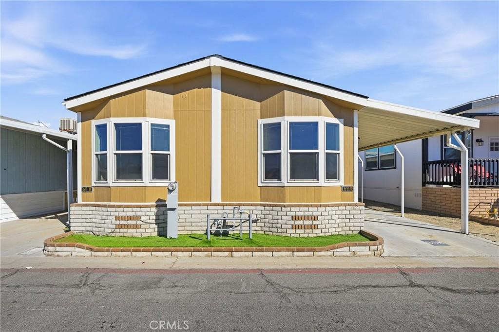 MLS #CV26055572 image #0