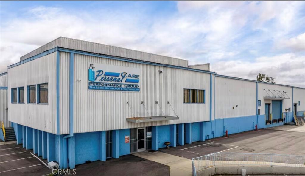 MLS #CV26088433 image #0