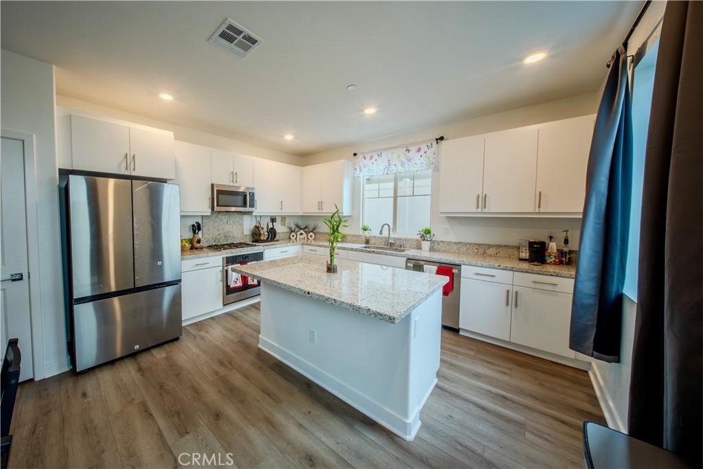 MLS #CV26114980 image #0