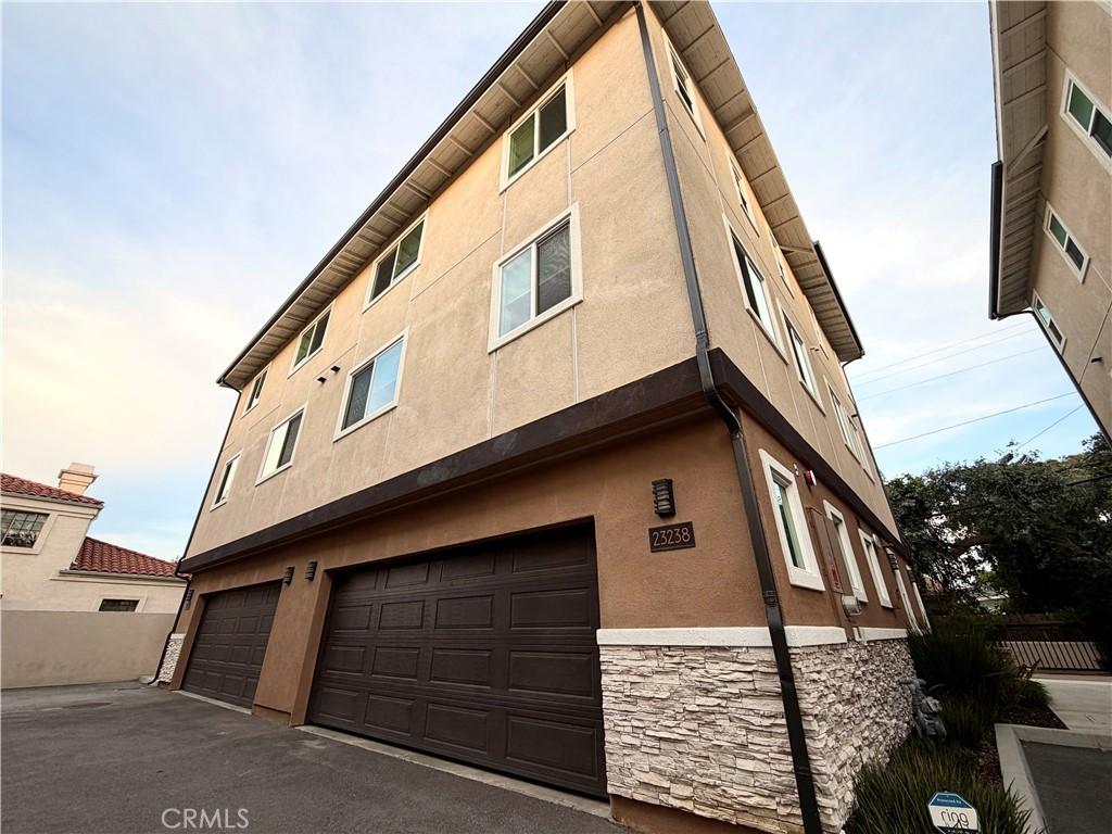 MLS #CV26119311 image #0