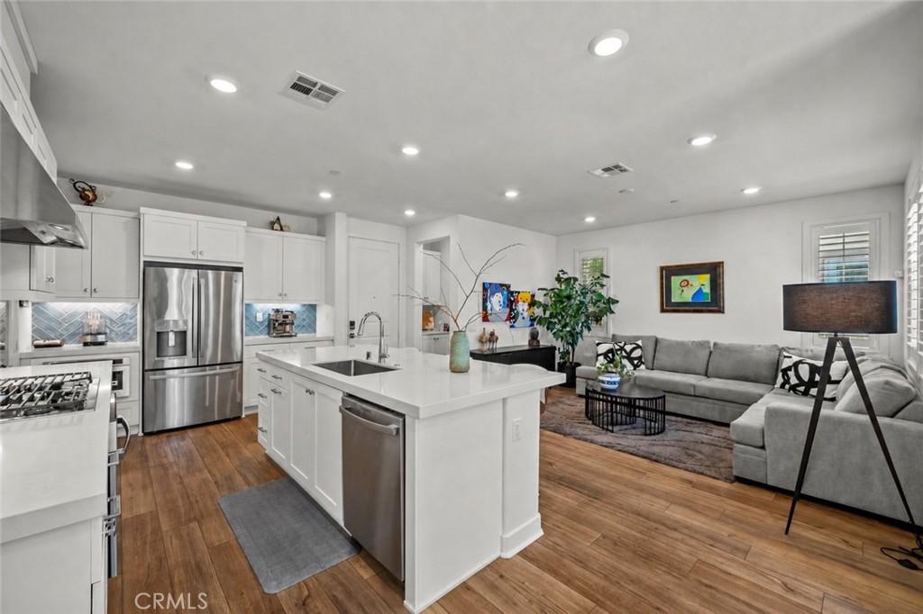 MLS #CV26132477 image #0