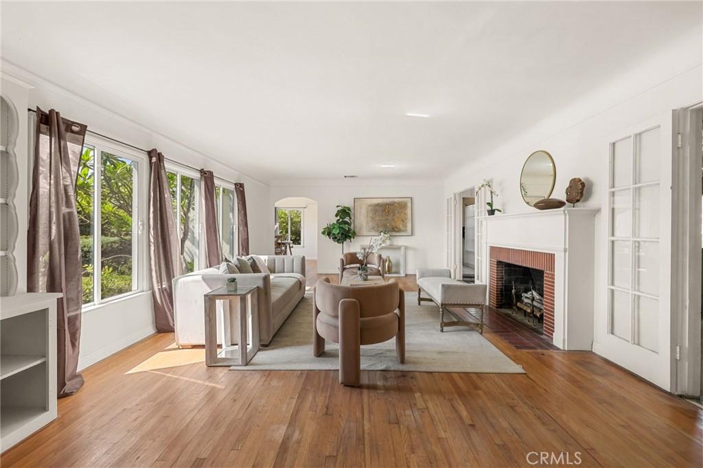 MLS #CV26153310 image #0