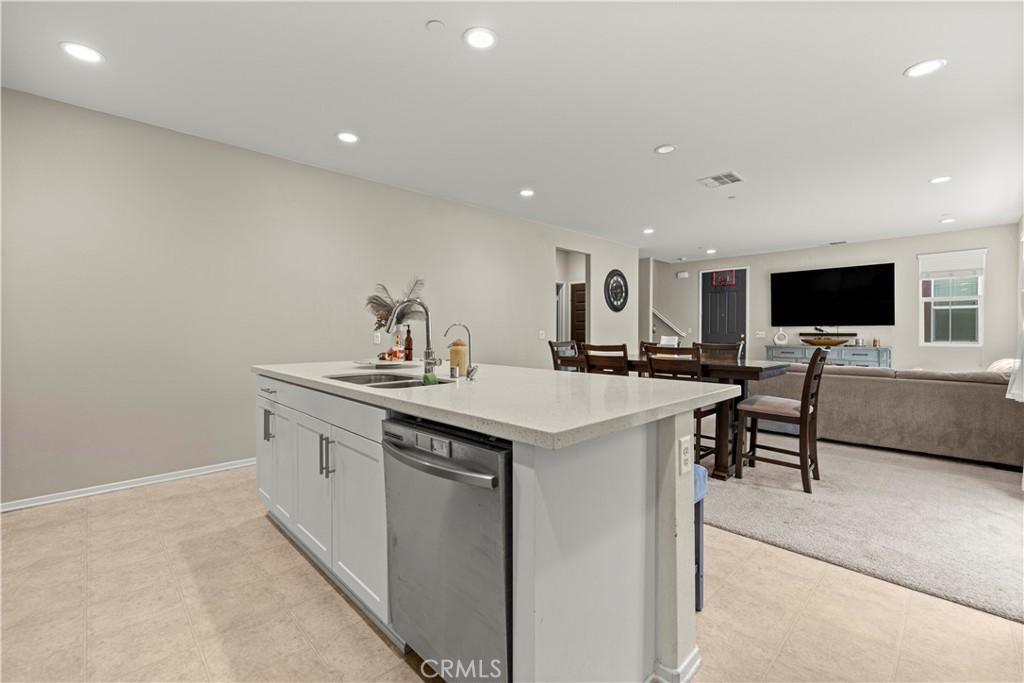 MLS #CV26159028 image #0