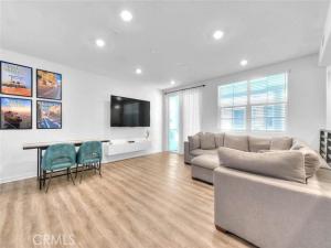 MLS #CV26225116 image #0
