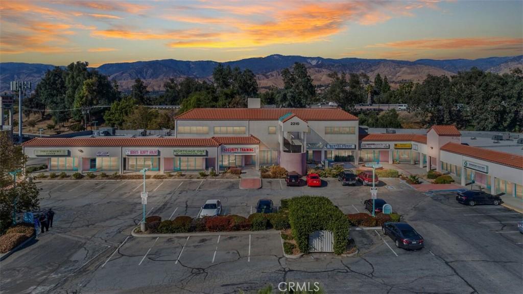 MLS #DW22099136 image #0