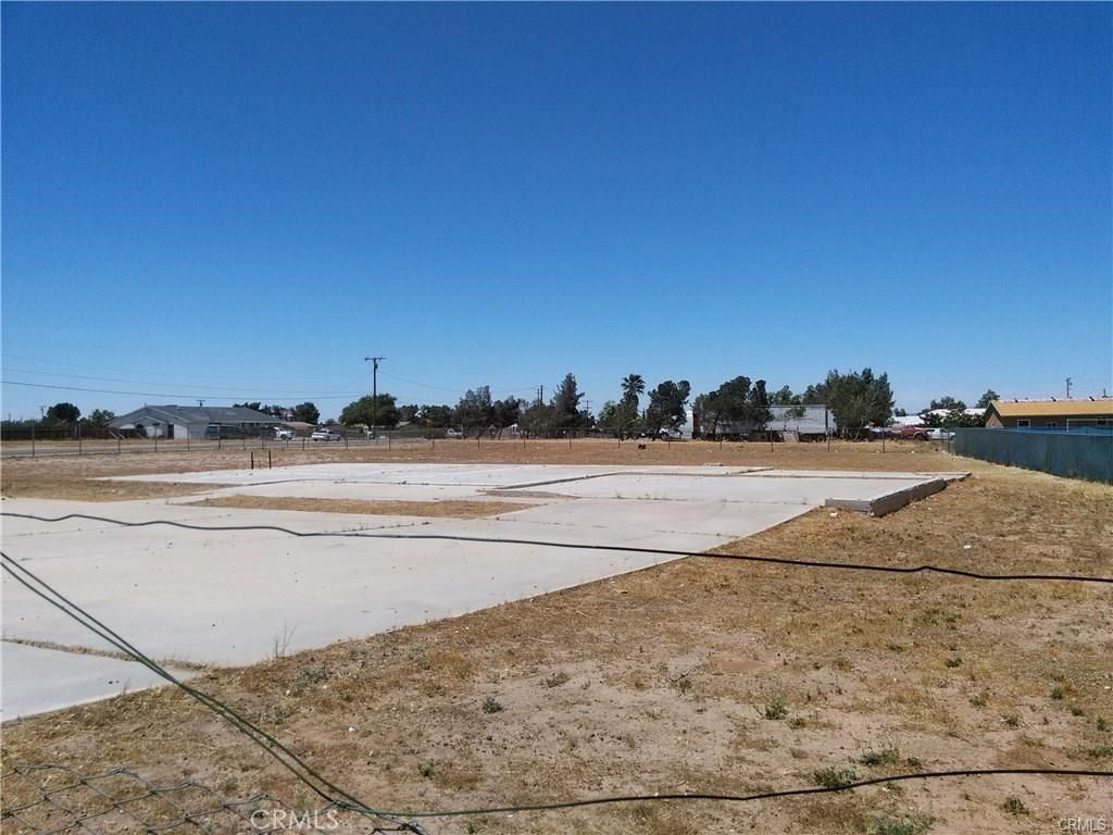 MLS #DW23011226 image #0