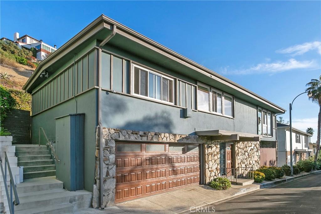 MLS #DW24204012 img 0