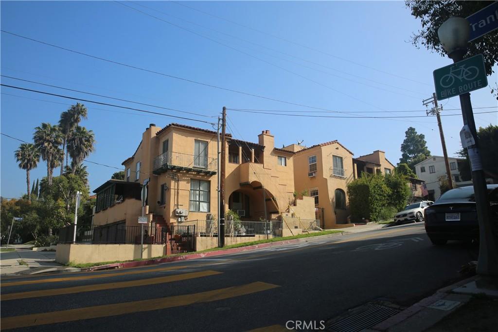 MLS #DW25025911 img 0