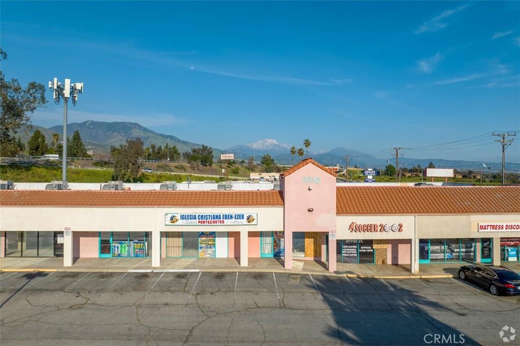 MLS #DW25044504 image #0