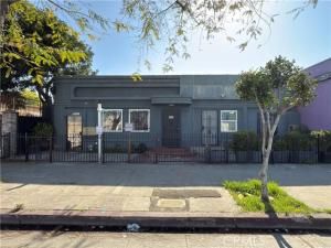 MLS #DW25072343 image #0