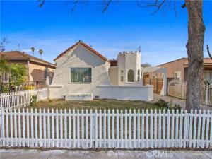 MLS #DW25077261 image #0